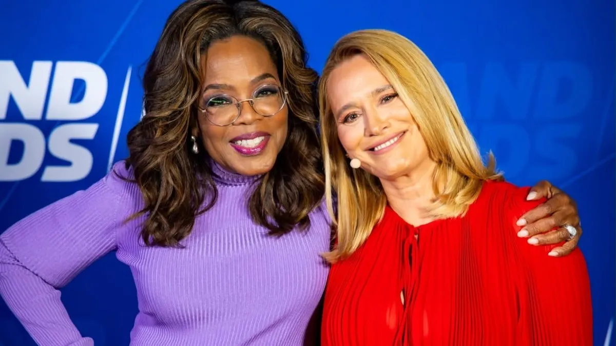 Andreea Esca a moderat dialogul cu Oprah Winfrey la București. Lecțiile întâlnirii