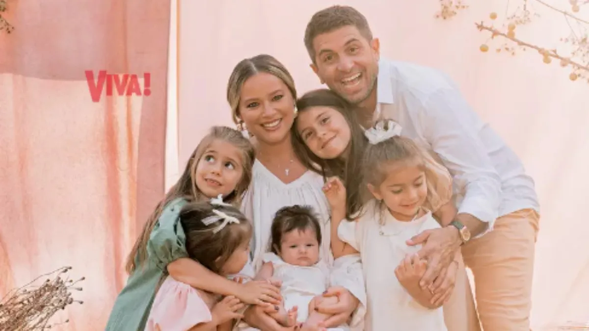 Laura Cosoi, portret de familie alături de cele cinci fiice: imagini emoționante