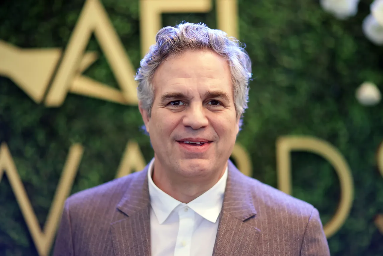 Mark Ruffalo, apărat de vedete după acuzațiile de antisemitism. Bradley Whitford contestă fuziunea Paramount