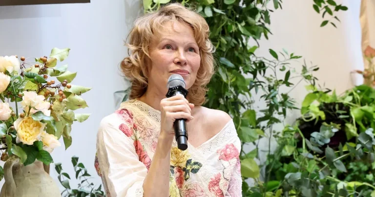 Pamela Anderson, dezvăluiri dureroase la Veneția: „Mai aveam doar 10 ani de trăit”