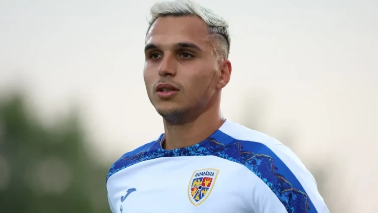 Cristi Manea a rămas fără adidași după România – Polonia. Cui i i-a oferit